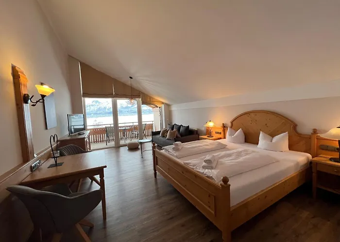 Fischer Am Hotel 3*